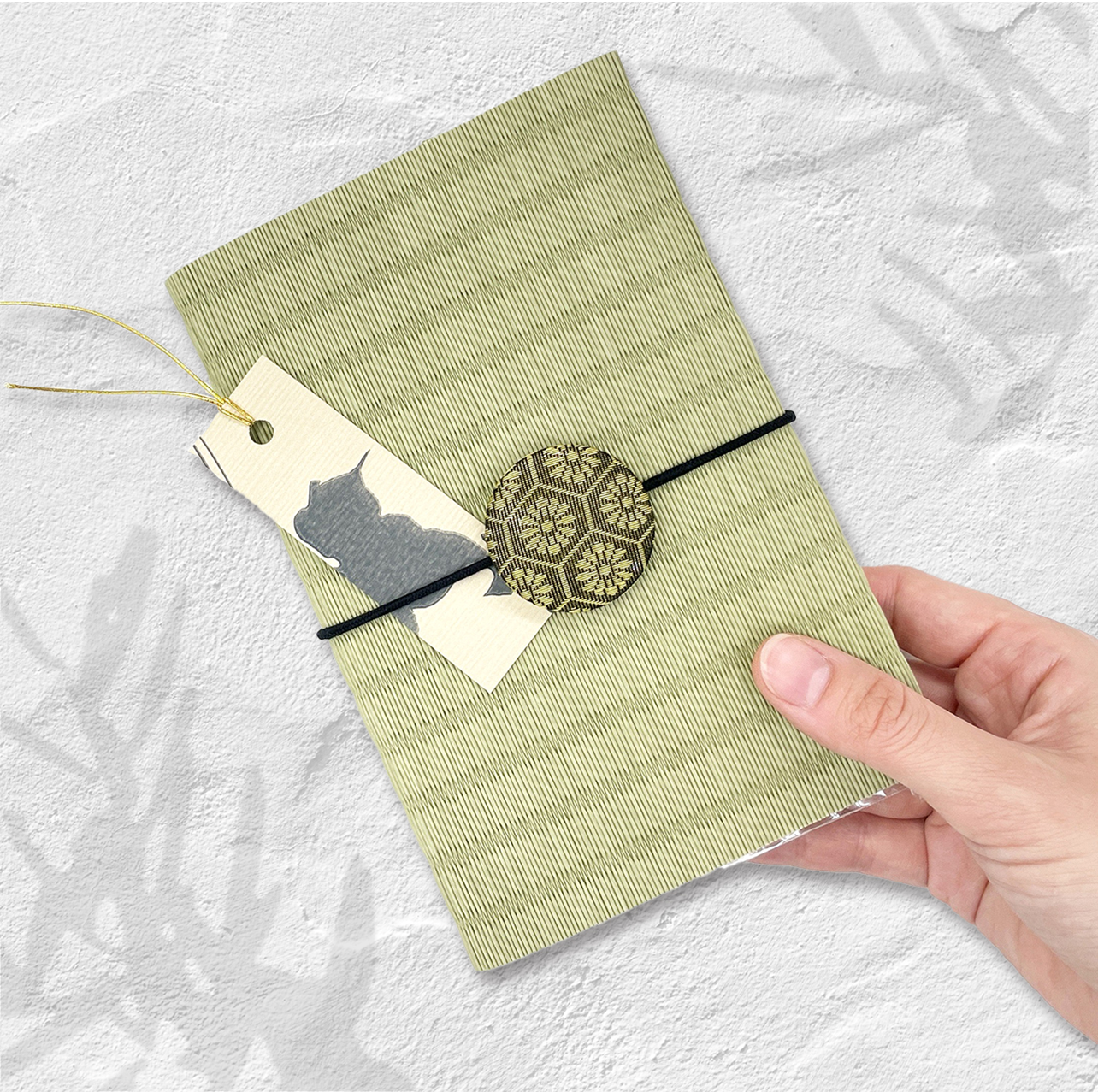 【亀甲菊花紋様】畳ブックカバー[middle]+ブックバンド+ブックマーカー【３点セット】-[Turtle shell chrysanthemum pattern] Tatami book cover [middle] + book band + book marker [3-piece set]